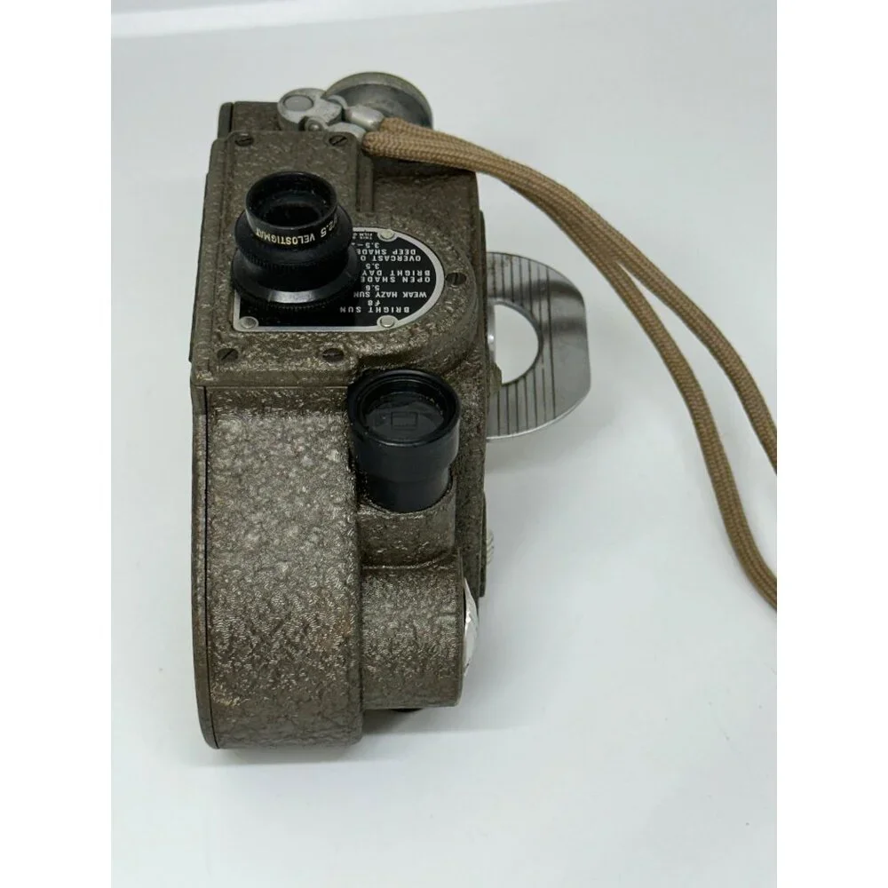 VTG 1940 Revere Eight Model 88 8mm Movie Turret Cine Camera Film Collectible USA - Picture 5 of 10